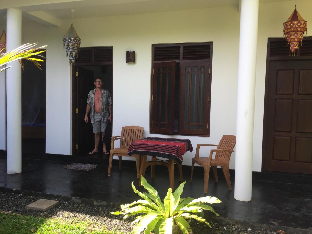 Sundance Surf Coconut Point Hotel Weligama Exterior foto